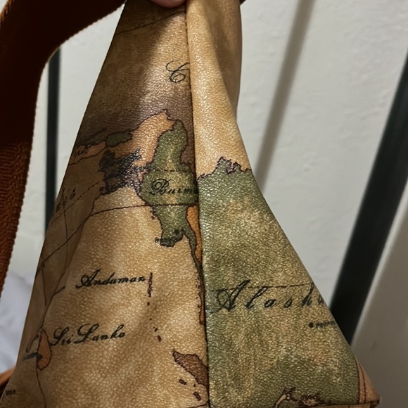 Alviero martini sling bag - Picture 5 of 6